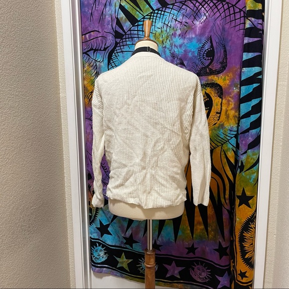 🌈 Lovely distressed cut out sweater - Picture 6 of 11